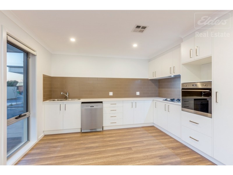 2/107 Campbell Street, Queanbeyan NSW 2620