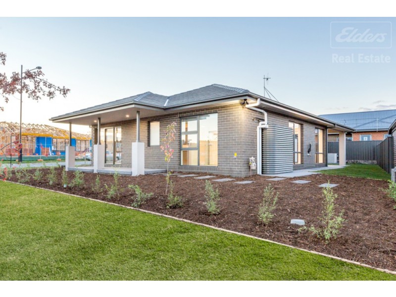 2 Maxwell Street, Googong NSW 2620