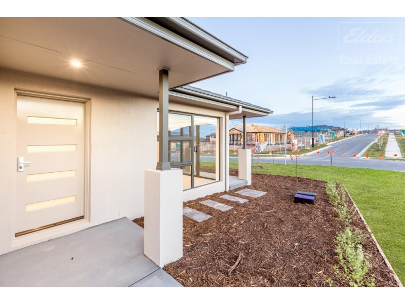 2 Maxwell Street, Googong NSW 2620