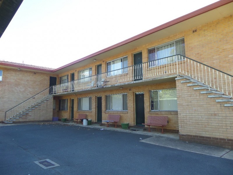4/3 Carinya Street, Queanbeyan NSW 2620