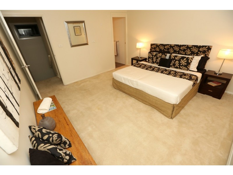 2/6 Adams Street, Queanbeyan West NSW 2620