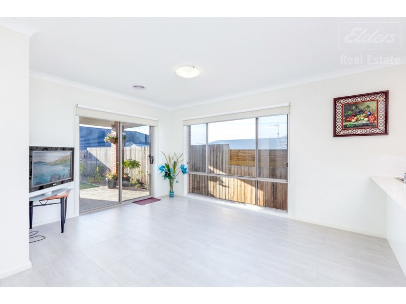 22 Rockley Parade, Googong NSW 2620