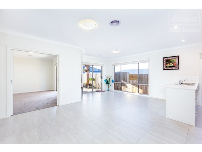 22 Rockley Parade, Googong NSW 2620