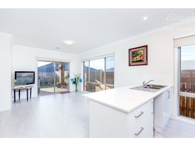 22 Rockley Parade, Googong NSW 2620