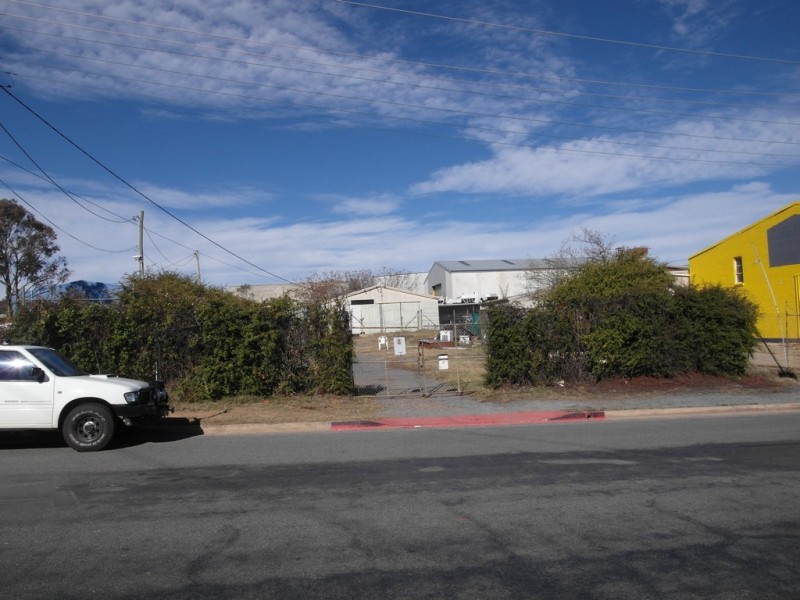 2 Aurora Avenue, Queanbeyan East NSW 2620