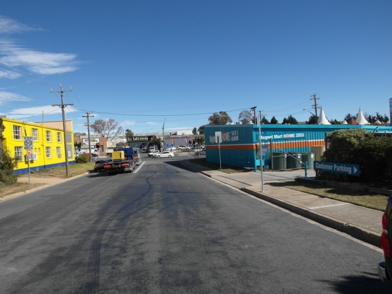 2 Aurora Avenue, Queanbeyan East NSW 2620