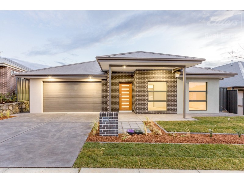 8 Dolly Street, Googong NSW 2620