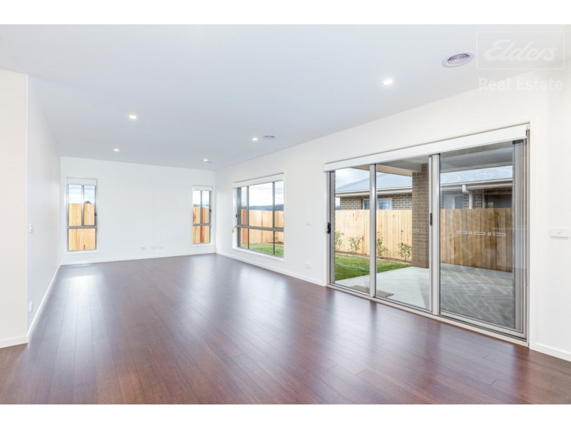 3 Larkin Street, Googong NSW 2620