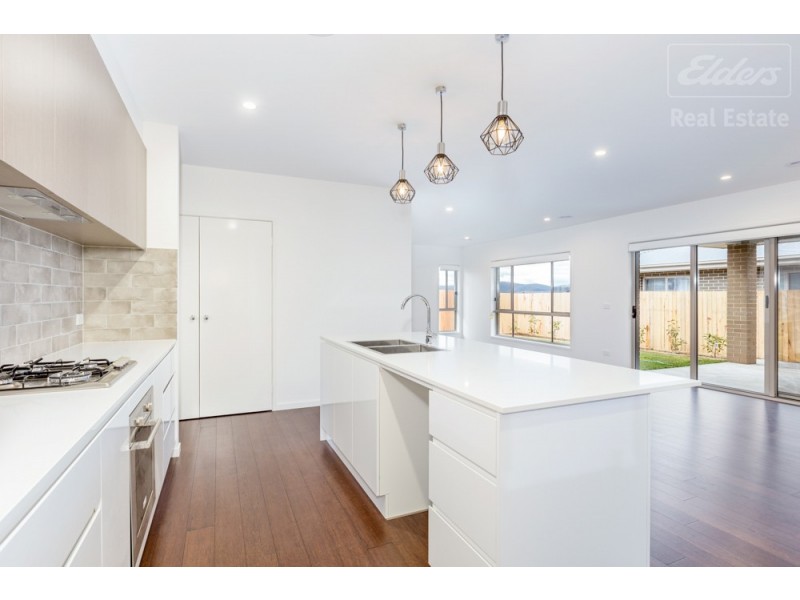 3 Larkin Street, Googong NSW 2620