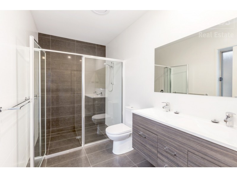 3 Larkin Street, Googong NSW 2620