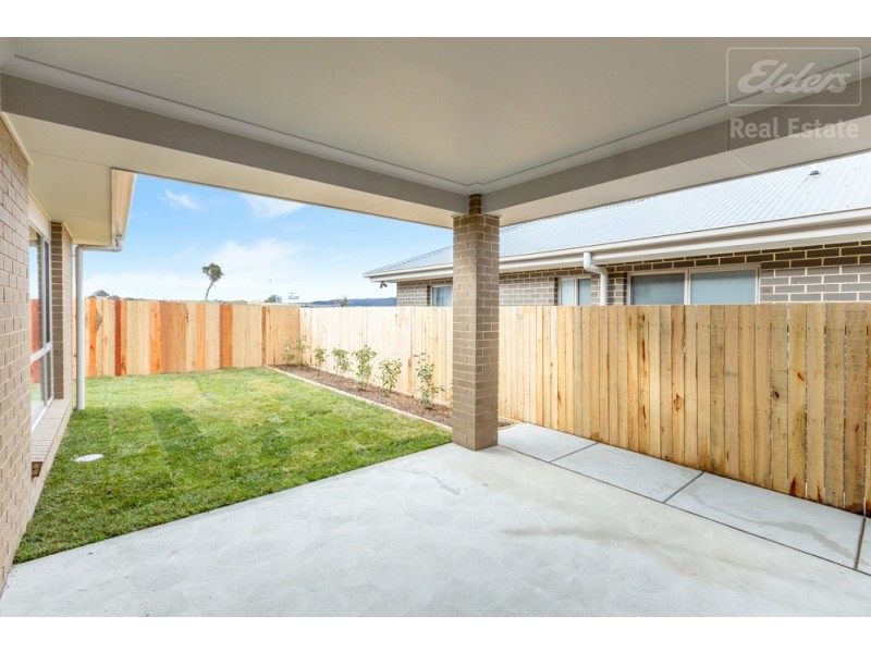 3 Larkin Street, Googong NSW 2620