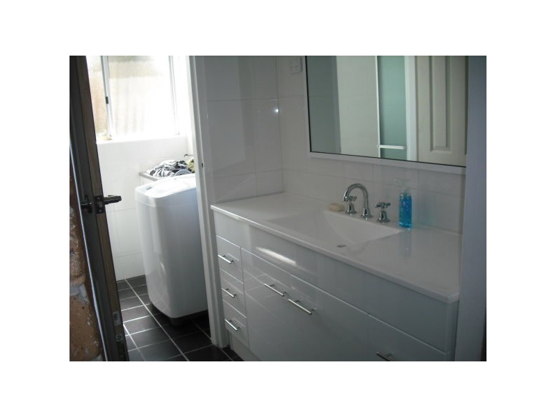 1/209 Goonoo Goonoo Rd, Tamworth NSW 2340