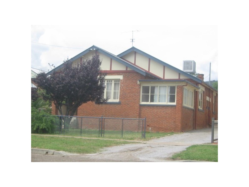 158 Carthage Street, Tamworth NSW 2340