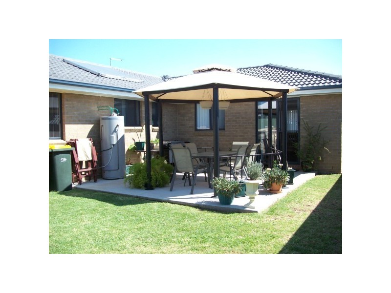 2/7 Eagle Avenue, Calala NSW 2340
