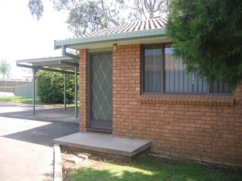 2/259 Goonoo Goonoo Rd, Tamworth NSW 2340