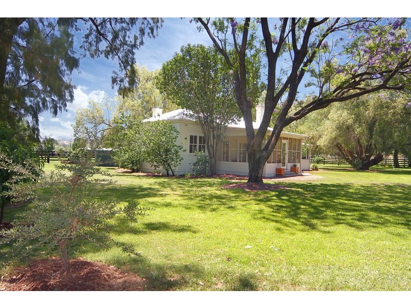 122-142 King George V Ave, Tamworth NSW 2340