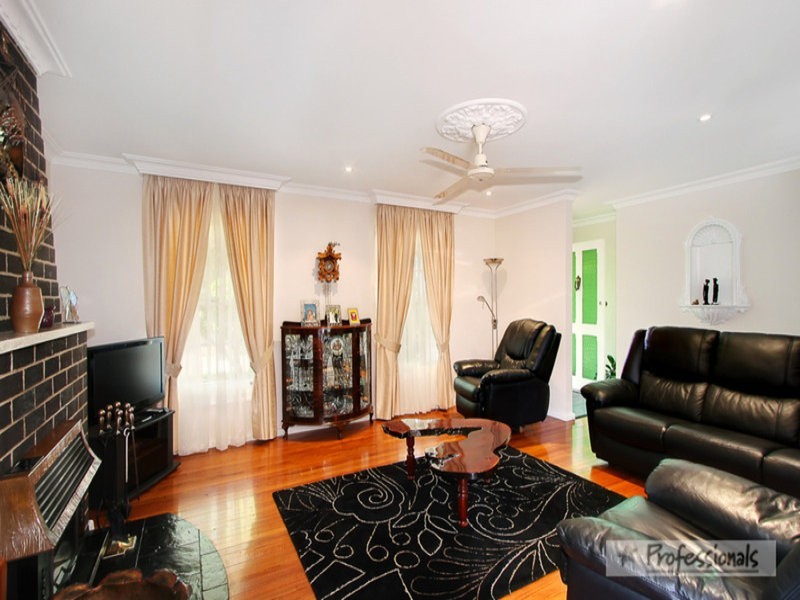 12 McRae Street, Tamworth NSW 2340