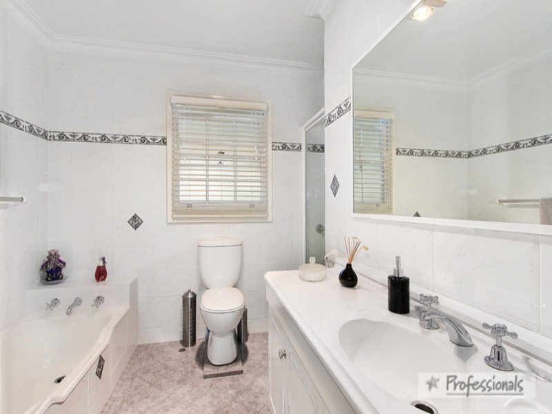 12 McRae Street, Tamworth NSW 2340