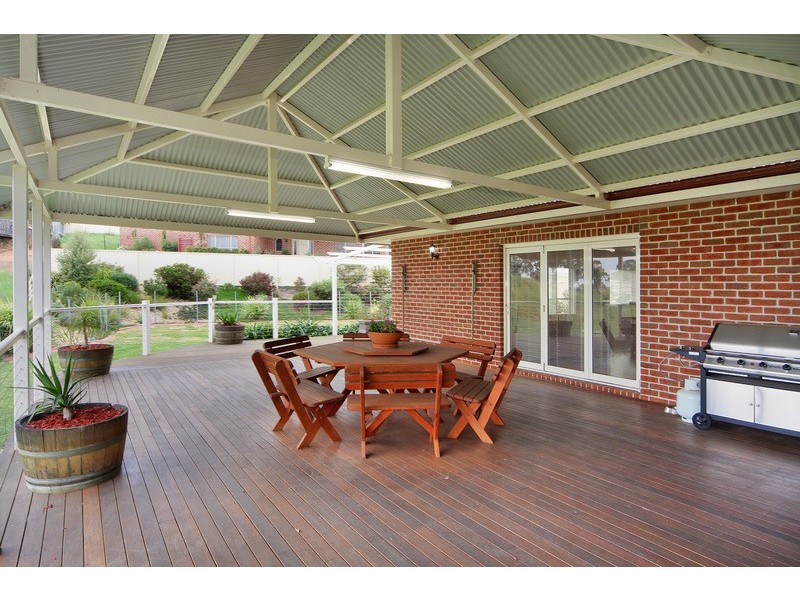 21 Ventnor Drive, Tamworth NSW 2340