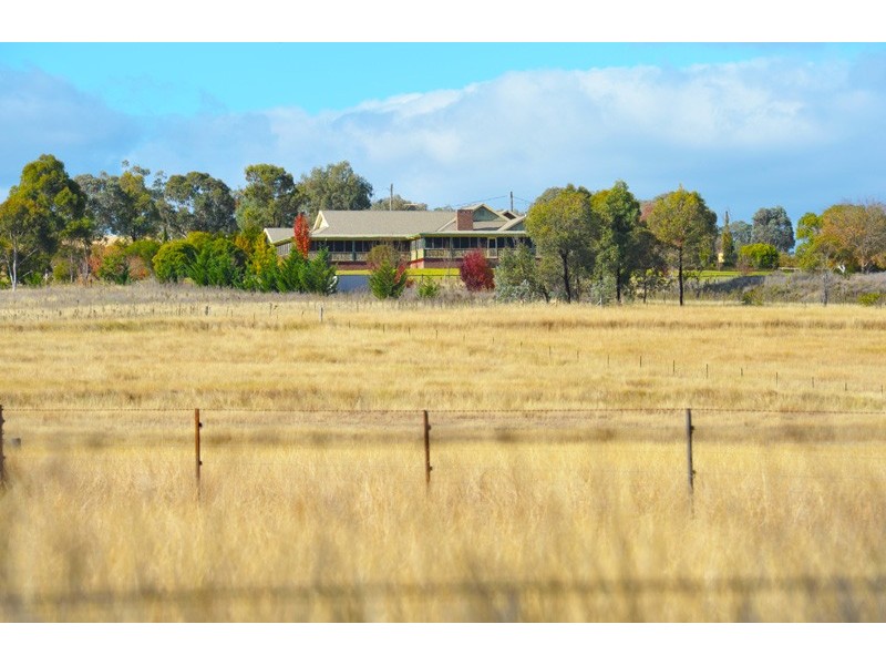 ‘Rosewood’ 22 Redgum Place, Tamworth NSW 2340