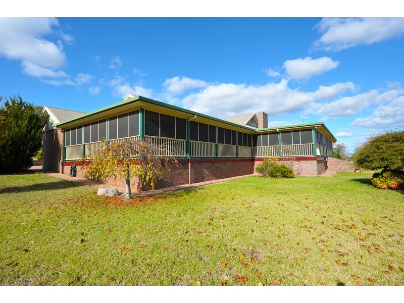 ‘Rosewood’ 22 Redgum Place, Tamworth NSW 2340