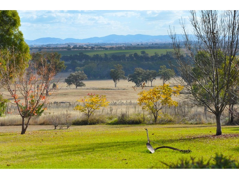 ‘Rosewood’ 22 Redgum Place, Tamworth NSW 2340