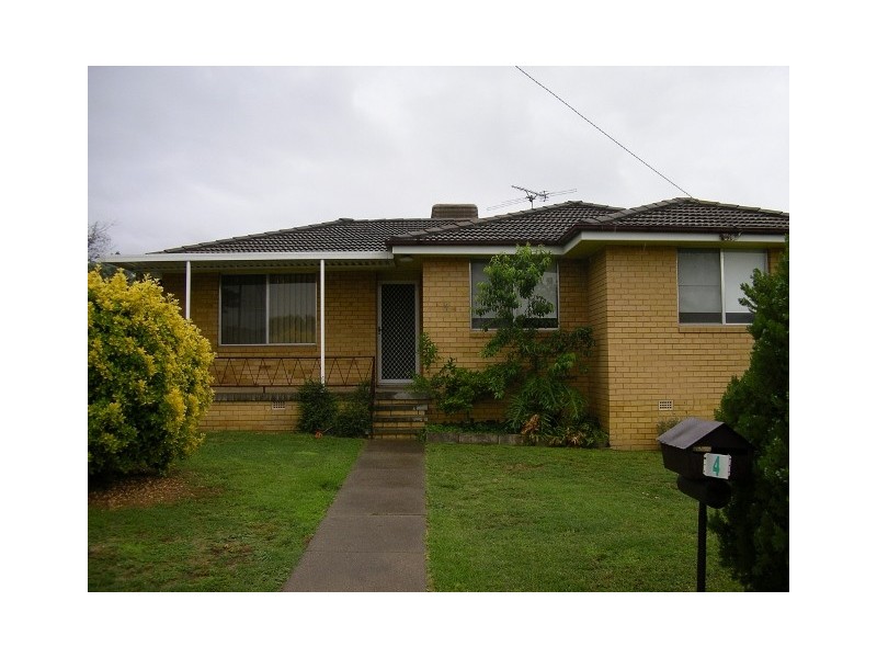 4 Dorothy Ave, Kootingal NSW 2352