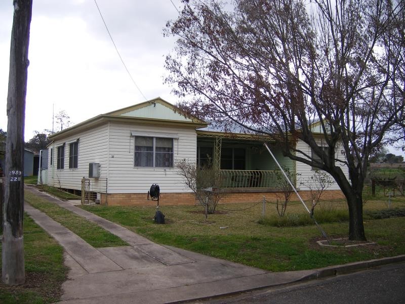 23 Fern Street, Quirindi NSW 2343