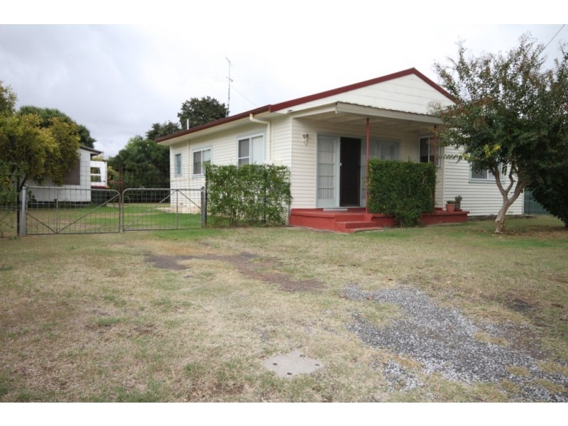 8 Anne Street, Tamworth NSW 2340