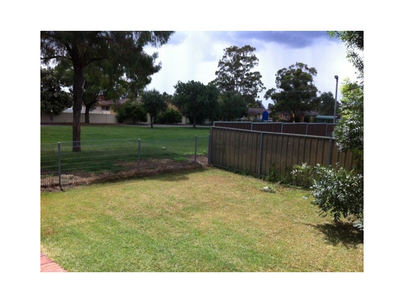 37 Green Street, Tamworth NSW 2340
