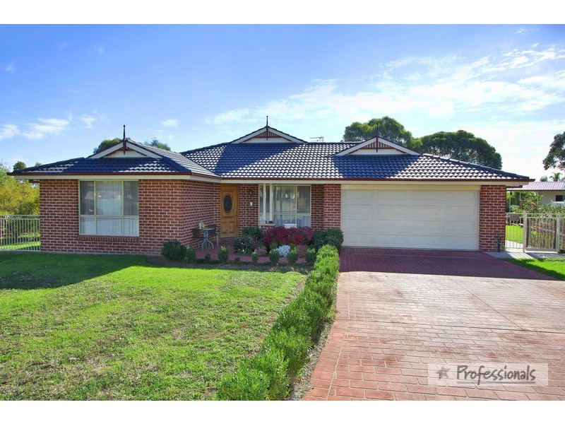 9 Narran Place, Tamworth NSW 2340