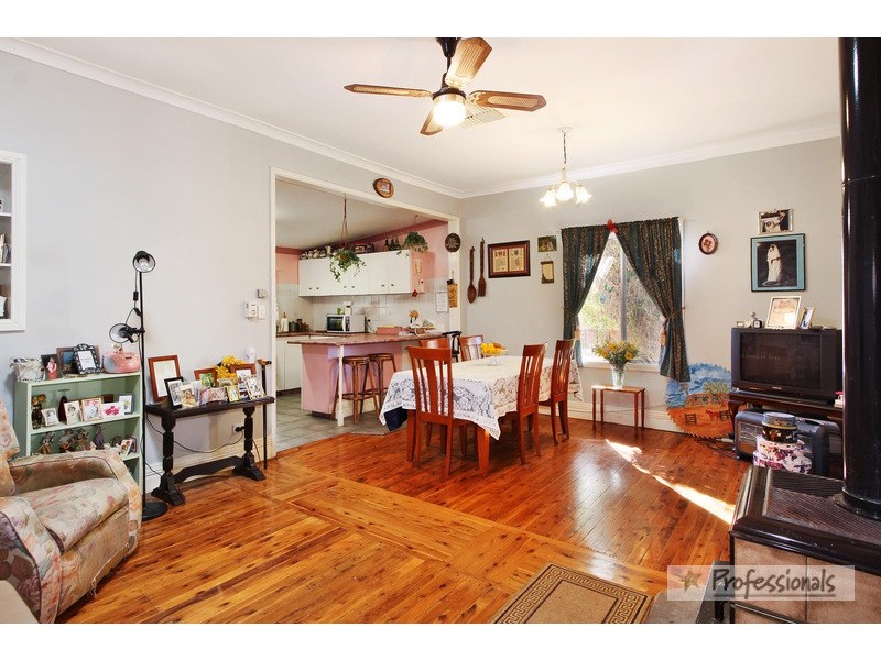 32 Denman Avenue, Kootingal NSW 2352