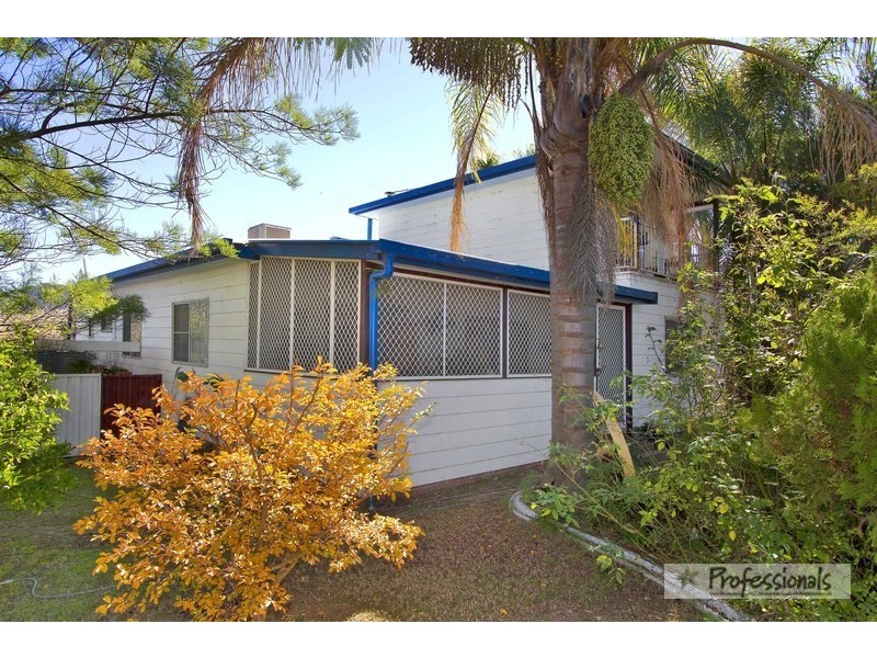 32 Denman Avenue, Kootingal NSW 2352