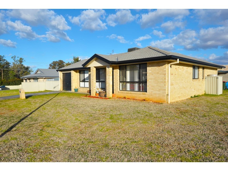 26 Banks Street, Tamworth NSW 2340