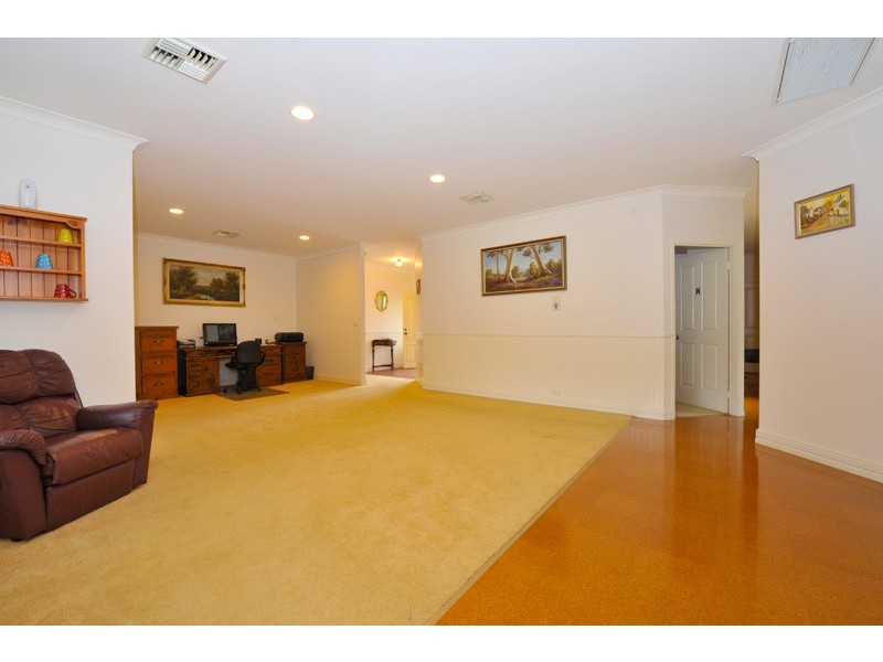 12 Cobb and Co Cct, Tamworth NSW 2340
