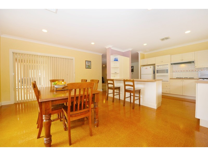 12 Cobb and Co Cct, Tamworth NSW 2340