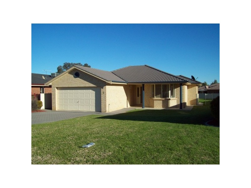5 Minimbah Close, Tamworth NSW 2340