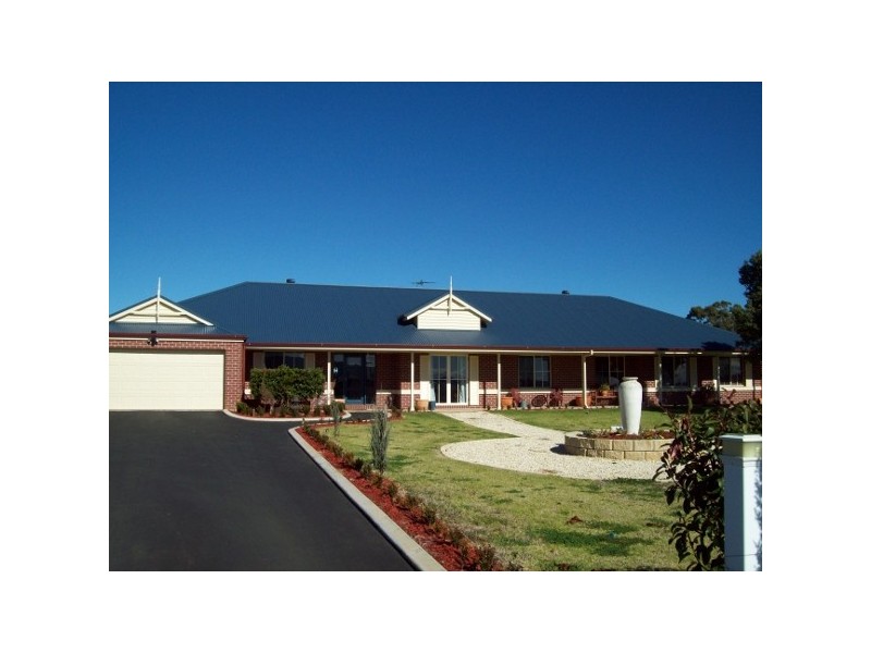 7 Sequoia Drive, Tamworth NSW 2340