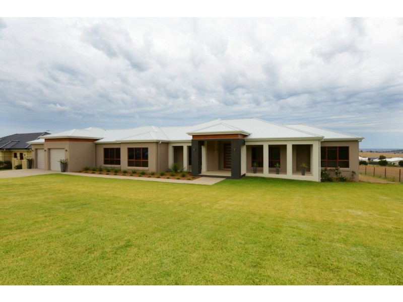 5 Daintree Circuit, Tamworth NSW 2340
