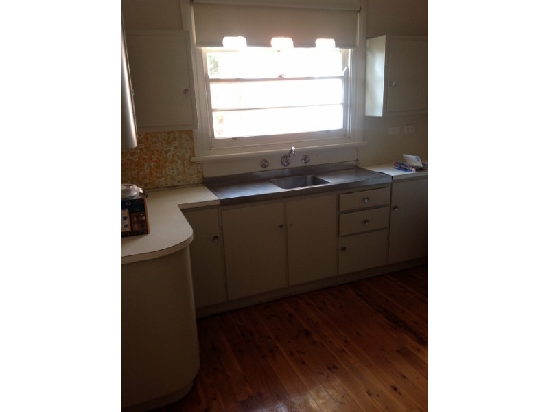 38 Parry Street, Tamworth NSW 2340