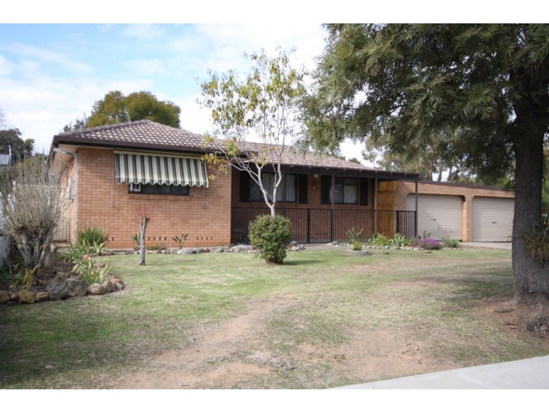 6 Boronia Drive, Tamworth NSW 2340