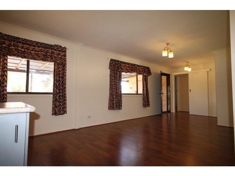 6 Boronia Drive, Tamworth NSW 2340