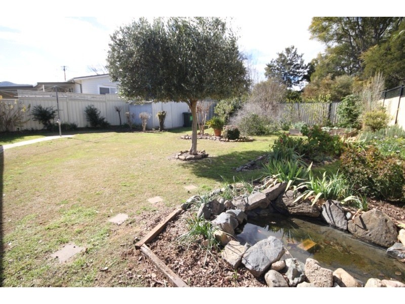 6 Boronia Drive, Tamworth NSW 2340