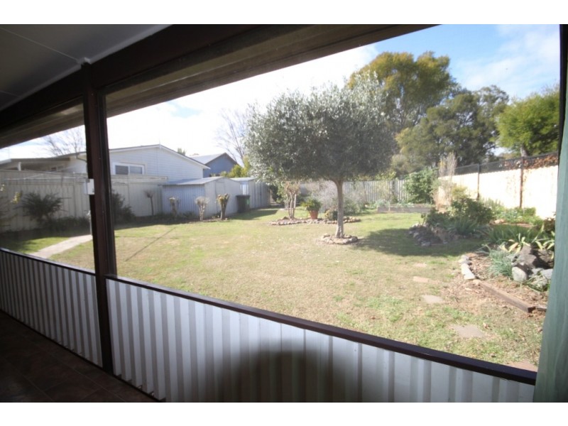 6 Boronia Drive, Tamworth NSW 2340