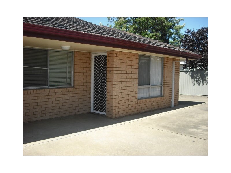 3/243 Goonoo Goonoo Road, Tamworth NSW 2340