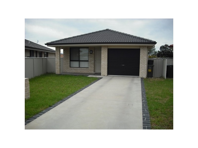 14 Tasman Place, Tamworth NSW 2340