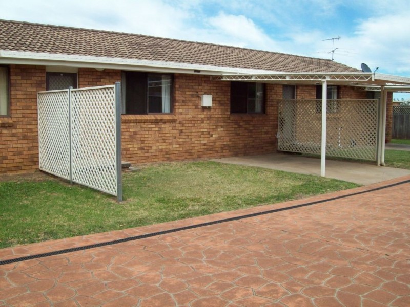 2/4-6 Barton Lane, Tamworth NSW 2340