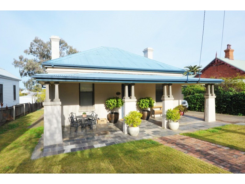 65 Upper Street, East Tamworth NSW 2340