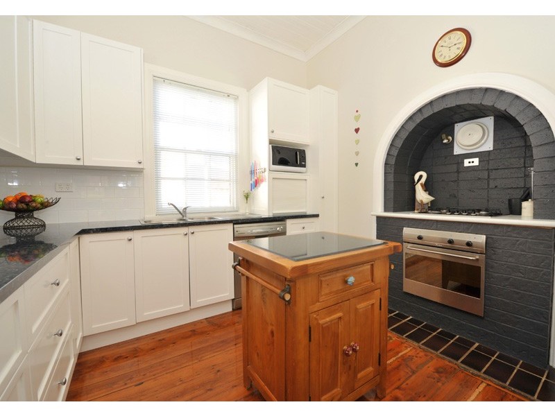 65 Upper Street, East Tamworth NSW 2340