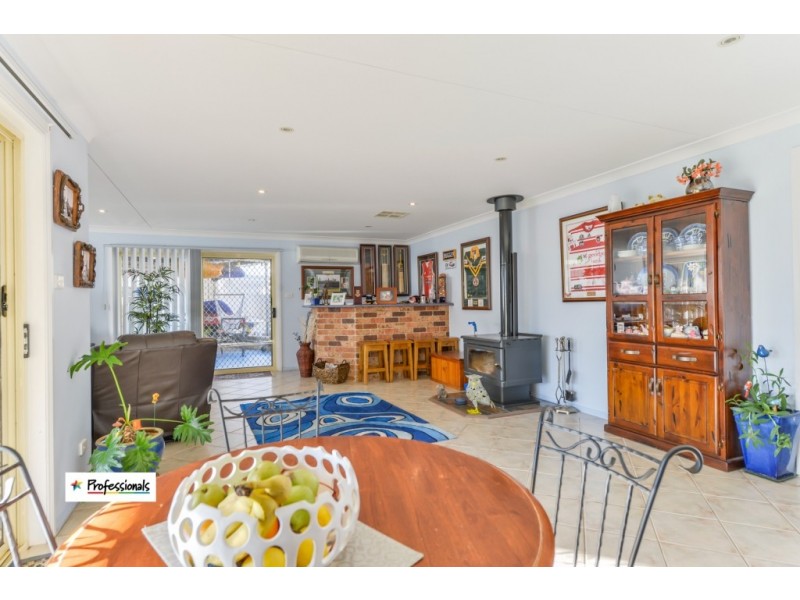 6 Nardoo Place, Tamworth NSW 2340